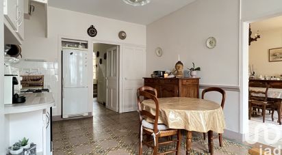 House 6 rooms of 147 m² in Amboise (37400)