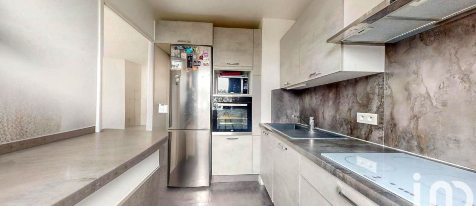 Appartement 4 pièces de 82 m² à Trappes (78190)