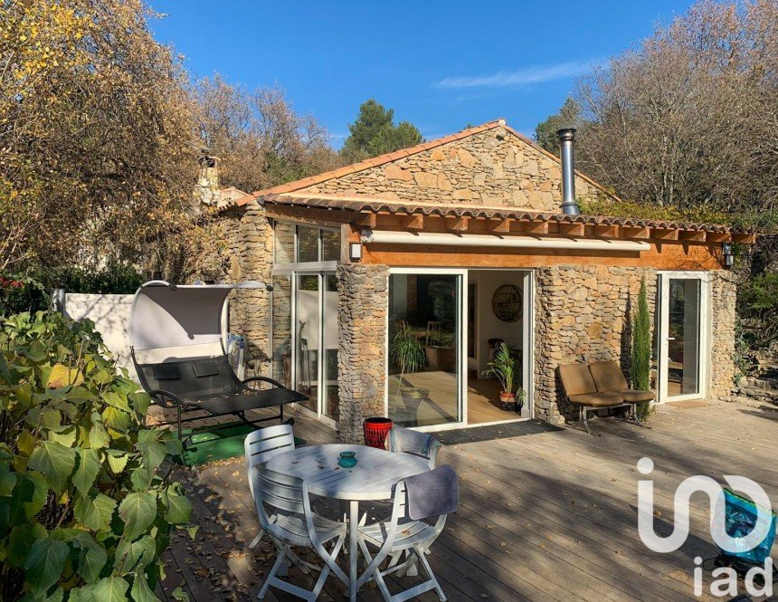 House 5 rooms of 134 m² in Saint-Maximin-la-Sainte-Baume (83470)