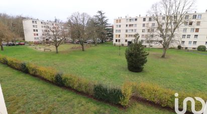 Apartment 3 rooms of 52 m² in Avon (77210)