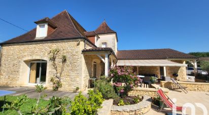 Maison traditionnelle 7 pièces de 360 m² à Carsac-Aillac (24200)