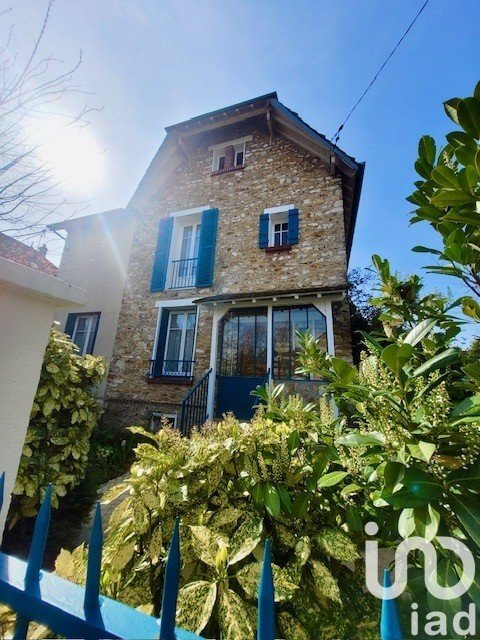 Traditional house 8 rooms of 139 m² in Taverny (95150)