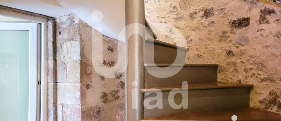 House 7 rooms of 164 m² in Désertines (03630)