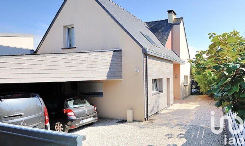 Traditional house 7 rooms of 130 m² in Pornichet (44380)