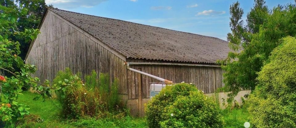 Terrain de 2 337 m² à Saint-Vougay (29440)