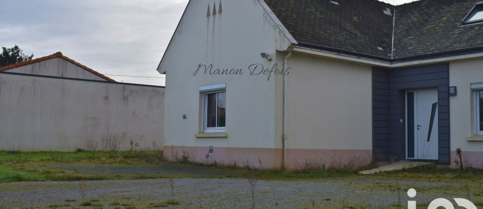 Country house 5 rooms of 196 m² in La Roche-Blanche (44522)