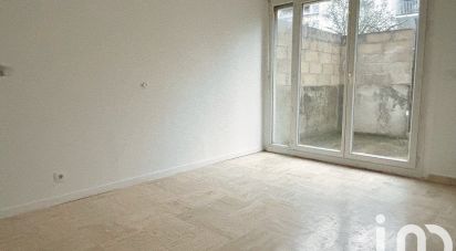 House 9 rooms of 237 m² in Montreuil (93100)