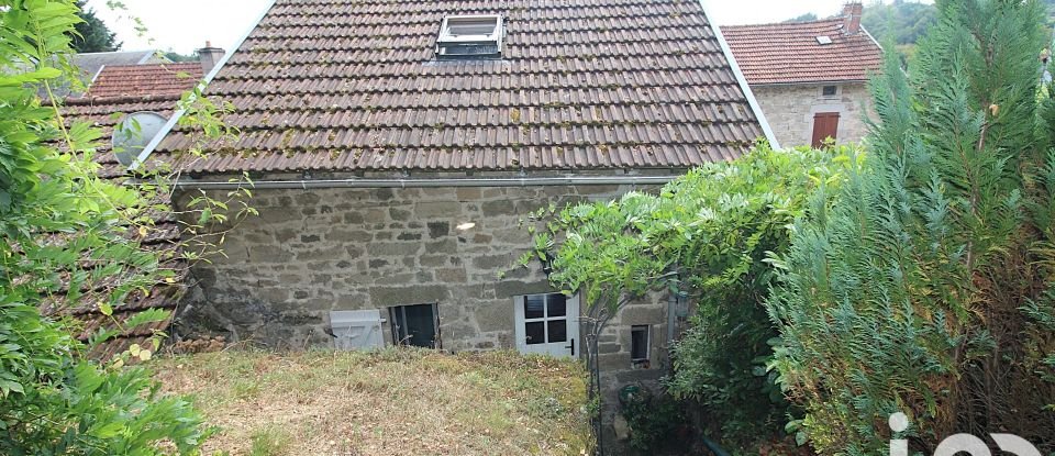 Maison de village 4 pièces de 117 m² à Saint-Pardoux-Morterolles (23400)