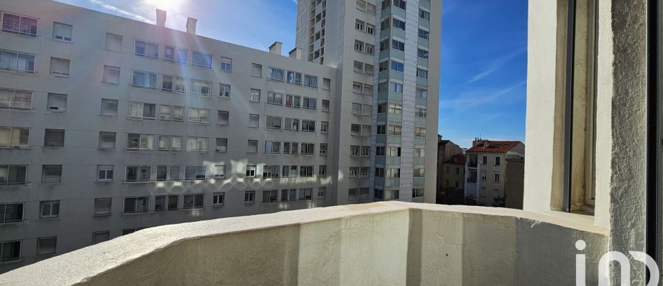 Appartement 3 pièces de 44 m² à Marseille (13007)