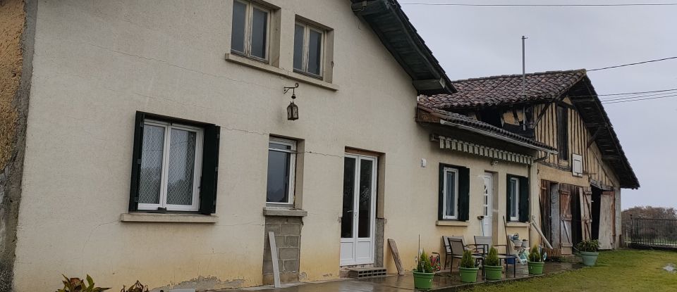 Country house 4 rooms of 105 m² in Le Houga (32460)