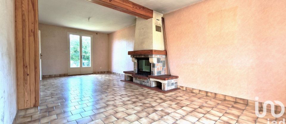 Traditional house 5 rooms of 118 m² in Livré-sur-Changeon (35450)