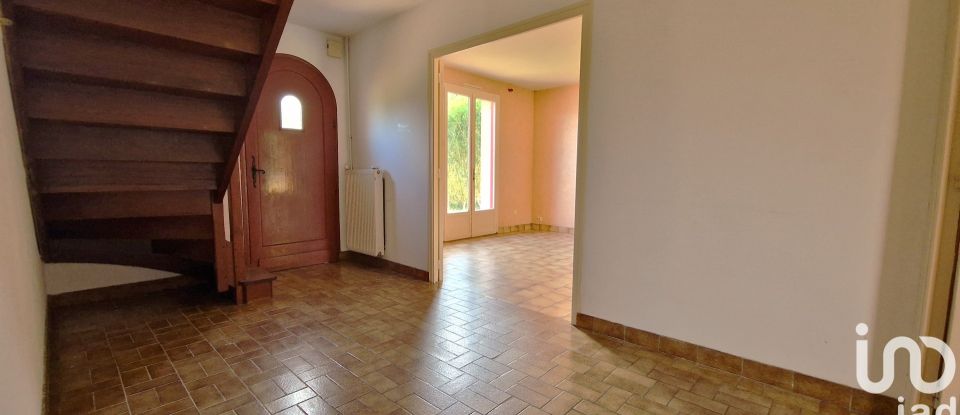 Traditional house 5 rooms of 118 m² in Livré-sur-Changeon (35450)