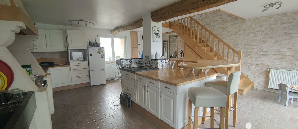 Country house 4 rooms of 154 m² in Saint-Rémy-du-Val (72600)