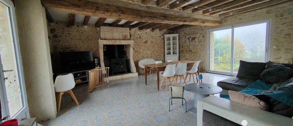 Country house 4 rooms of 154 m² in Saint-Rémy-du-Val (72600)