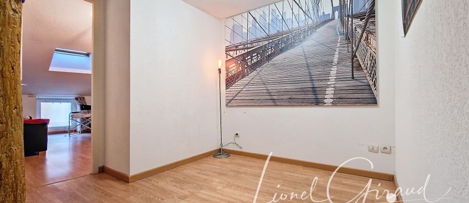 Apartment 3 rooms of 55 m² in Rives (38140)