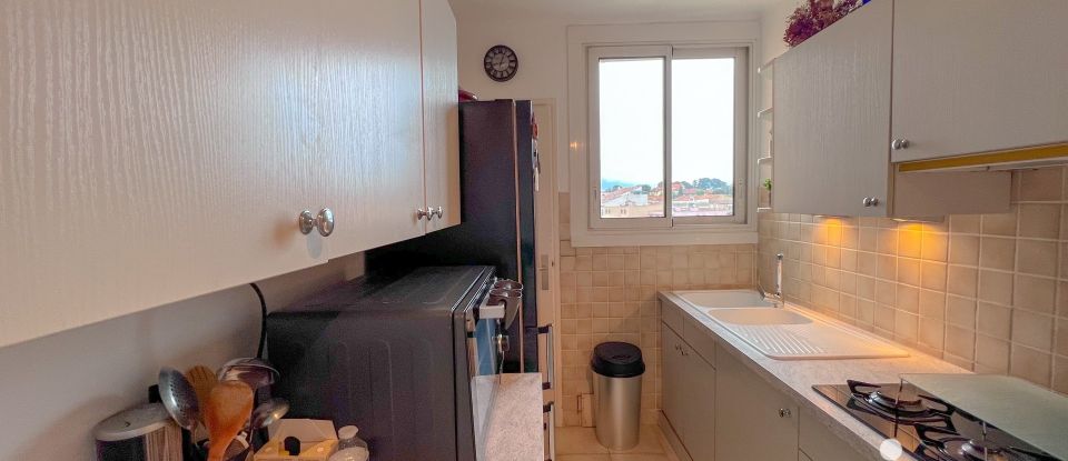 Apartment 2 rooms of 39 m² in Saint-Raphaël (83700)