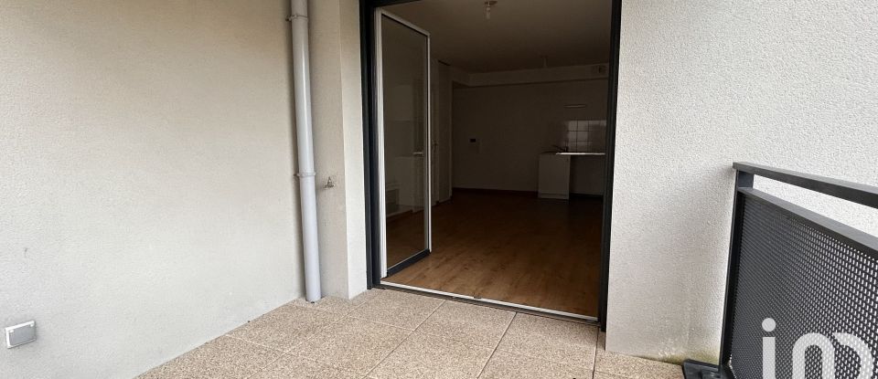 Apartment 2 rooms of 45 m² in Angers (49100)