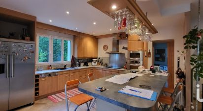 Demeure 7 pièces de 234 m² à Noisy-le-Grand (93160)