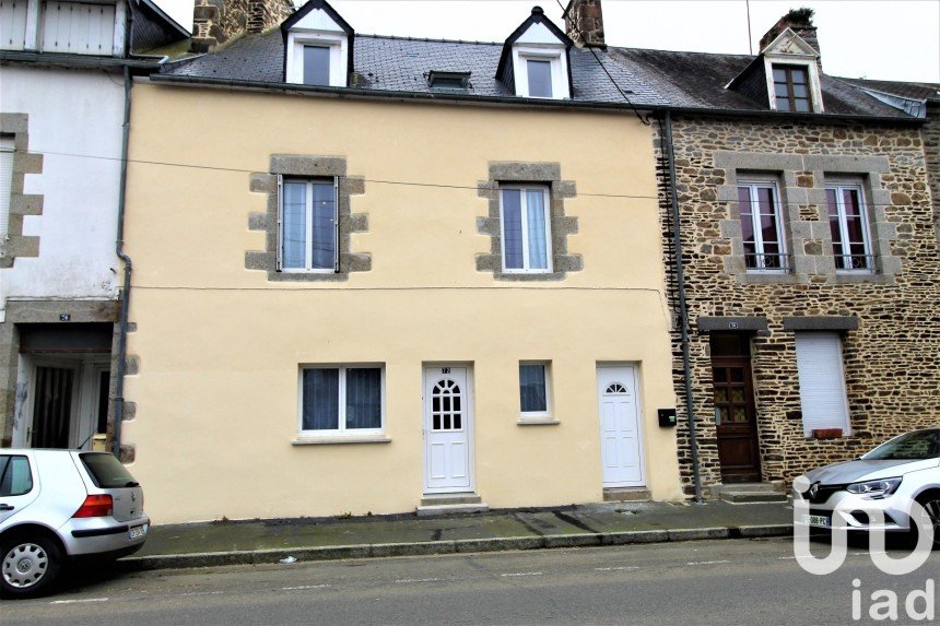 Town house 5 rooms of 106 m² in Saint-James (50240)