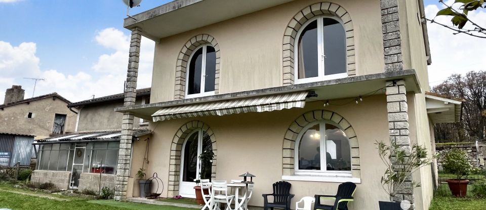 Maison 6 pièces de 135 m² à Monthoiron (86210)