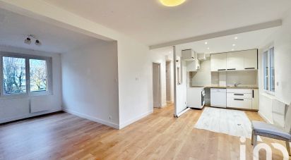 Apartment 4 rooms of 63 m² in Sainte-Geneviève-des-Bois (91700)