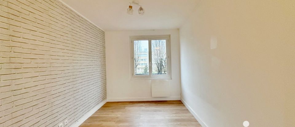 Appartement 4 pièces de 63 m² à Sainte-Geneviève-des-Bois (91700)