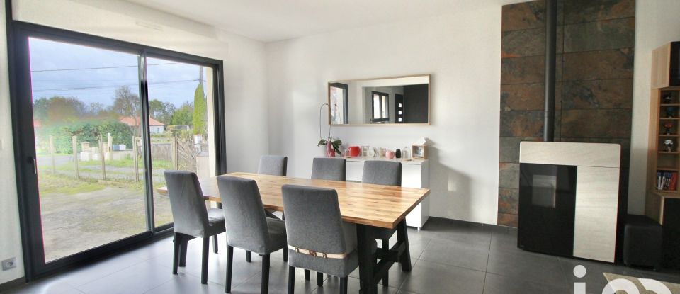 House 5 rooms of 108 m² in Saint-Brevin-les-Pins (44250)