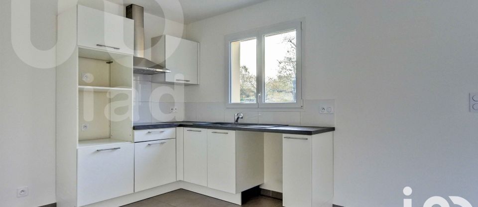 Maison 3 pièces de 65 m² à Arcins (33460)