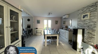 House 4 rooms of 87 m² in Camphin-en-Carembault (59133)