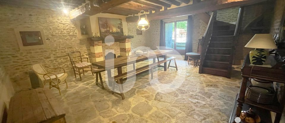 Village house 10 rooms of 203 m² in Pacy-sur-Eure (27120)