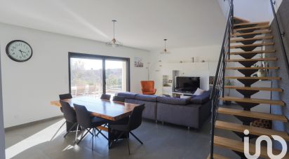 Maison 6 pièces de 155 m² à Rochefort-du-Gard (30650)