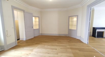 Apartment 4 rooms of 153 m² in Poitiers (86000)