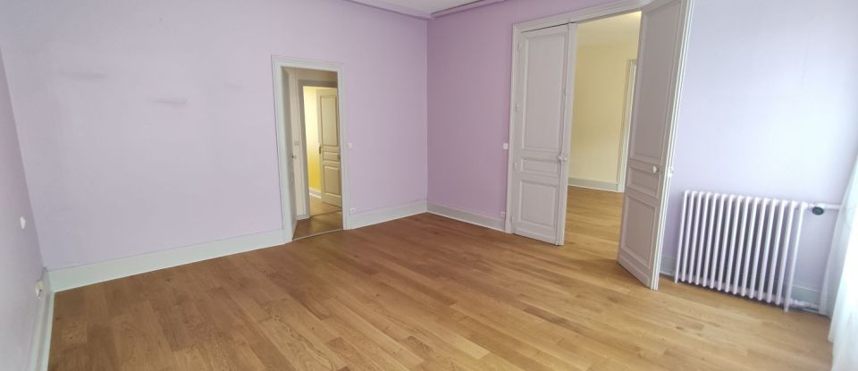 Appartement 4 pièces de 153 m² à Poitiers (86000)