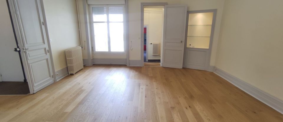 Appartement 4 pièces de 153 m² à Poitiers (86000)