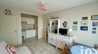 Apartment 2 rooms of 30 m² in Courseulles-sur-Mer (14470)