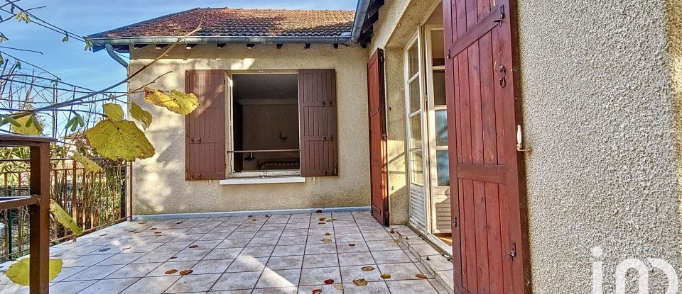 Traditional house 3 rooms of 65 m² in Moret Loing et Orvanne (77250)