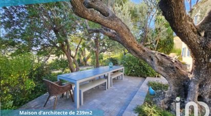 House 6 rooms of 239 m² in Sanary-sur-Mer (83110)