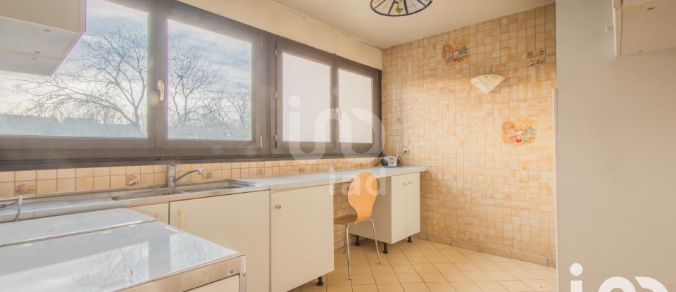 Appartement 4 pièces de 82 m² à Créteil (94000)