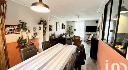 House 4 rooms of 90 m² in Saint-Planchers (50400)