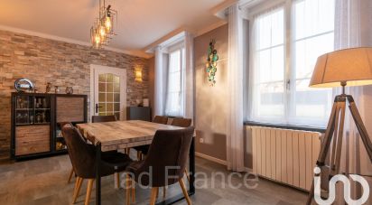 House 8 rooms of 214 m² in La Villeneuve-en-Chevrie (78270)