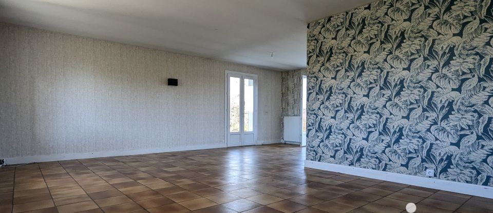 Maison 6 pièces de 135 m² à Saint-Jean-de-Thouars (79100)