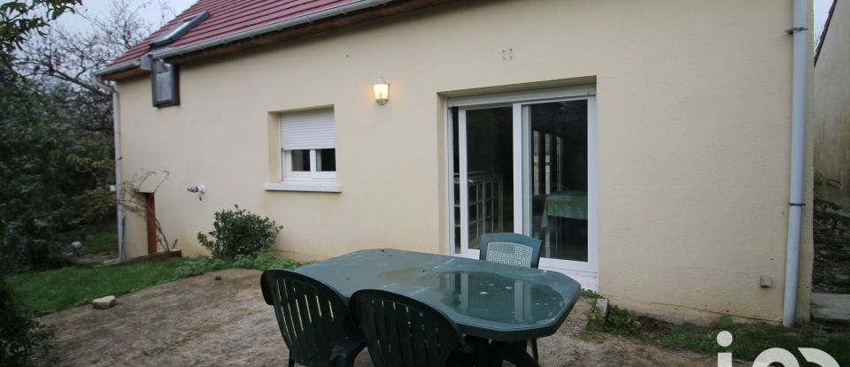 Maison 7 pièces de 160 m² à Santeny (94440)