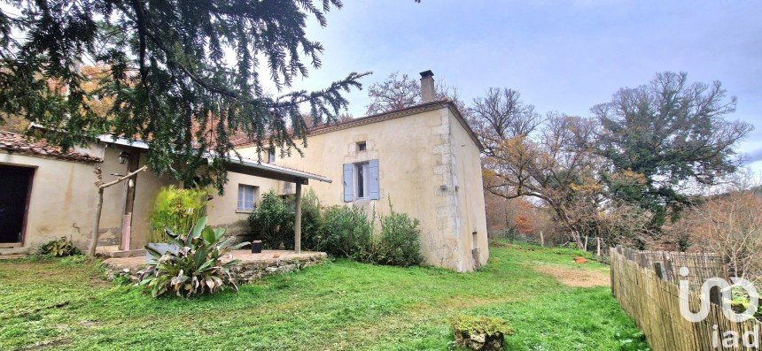 Maison 6 pièces de 122 m² à Bourgnac (24400)