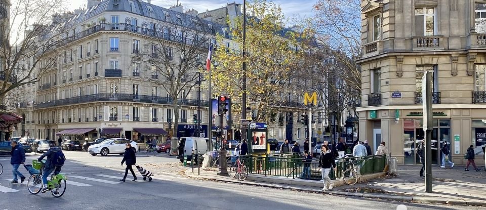 Appartement 2 pièces de 54 m² à Paris (75017)