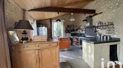 Country house 5 rooms of 135 m² in Baignes-Sainte-Radegonde (16360)