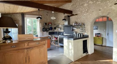 Country house 5 rooms of 135 m² in Baignes-Sainte-Radegonde (16360)