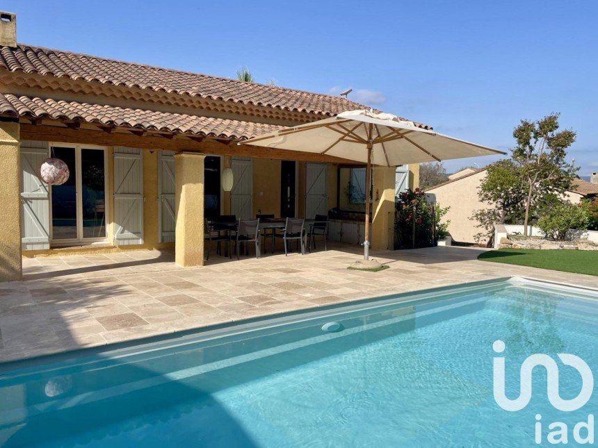 Traditional house 6 rooms of 140 m² in Roquebrune-sur-Argens (83520)