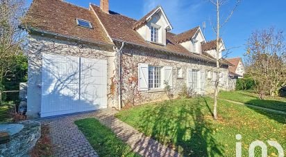 Maison traditionnelle 10 pièces de 233 m² à Gien (45500)