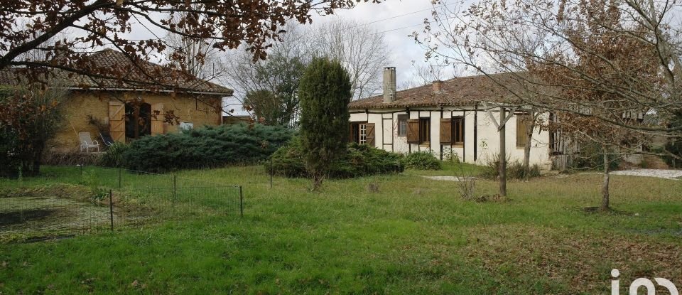 Maison 14 pièces de 450 m² à Monclar (32150)