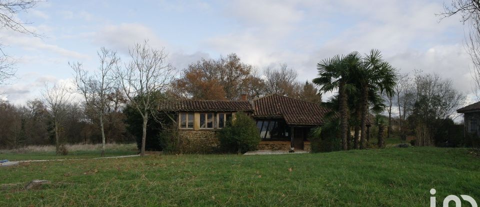 Maison 14 pièces de 450 m² à Monclar (32150)